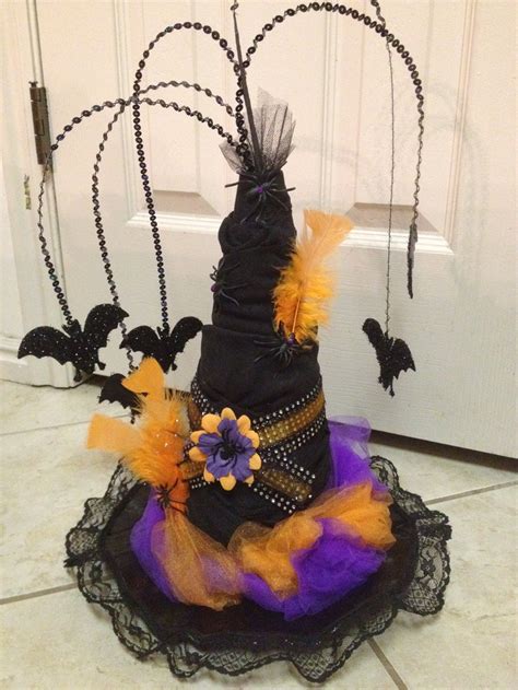 Halloween pumpkin with witchg hat